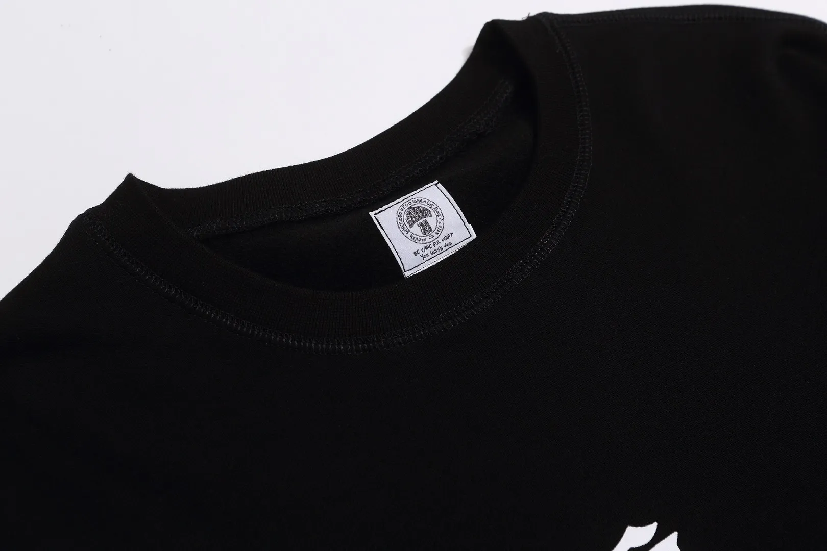 Saint Michael 25NEW OF MX666 American retro loose velvet pullover round neck sweatshirt Fabric: 420g Style number: SM616 Size: S-M-L-XL Color: Black Price: P180